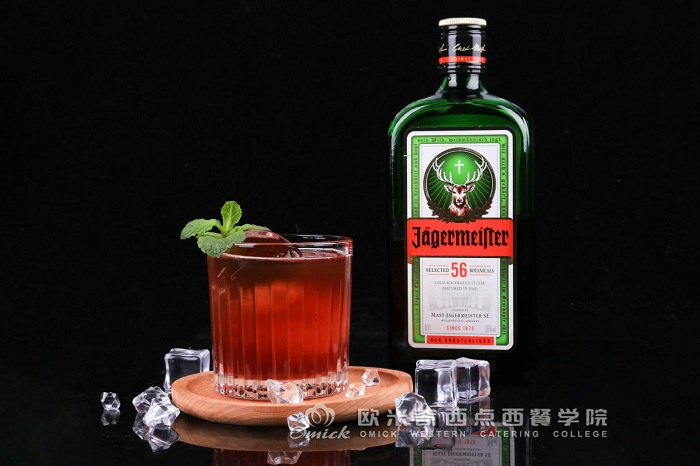 调酒培训班学费