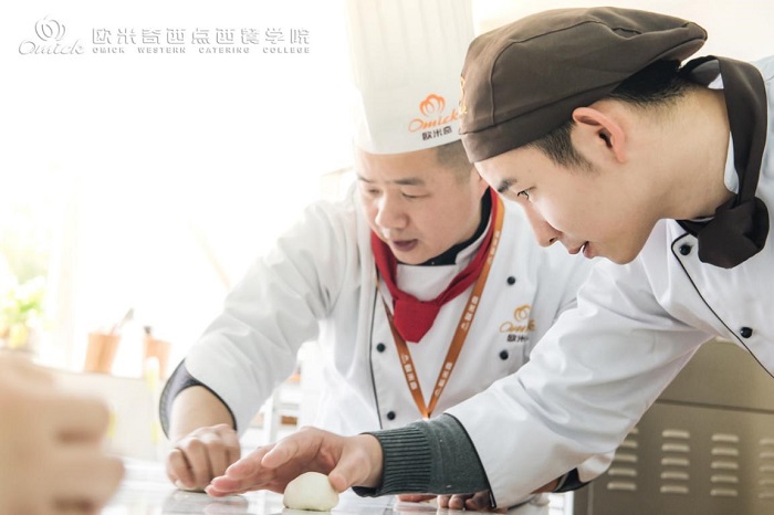 男生适合学烘焙吗？