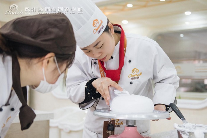 南京学西点去哪里好？