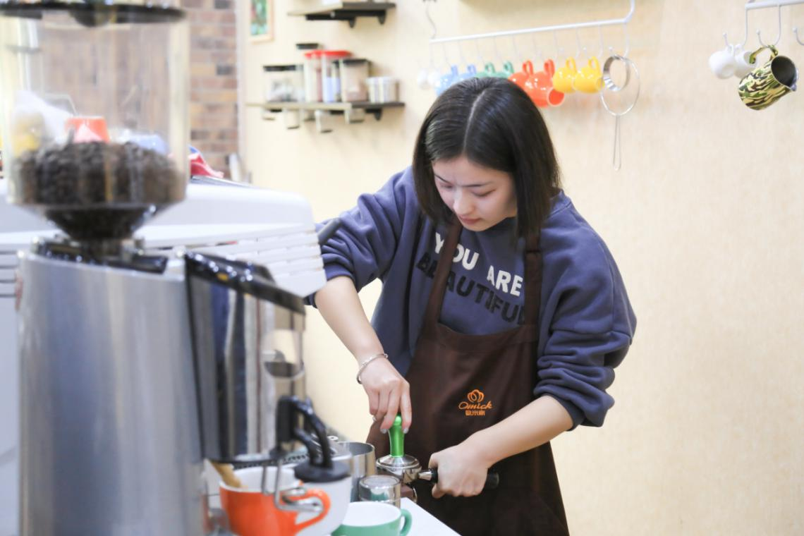 咖啡师可以自学吗？