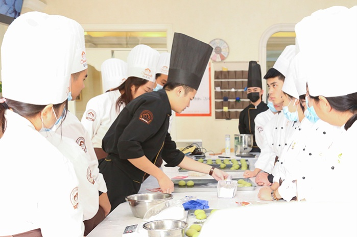 西点师的薪资待遇多少钱？