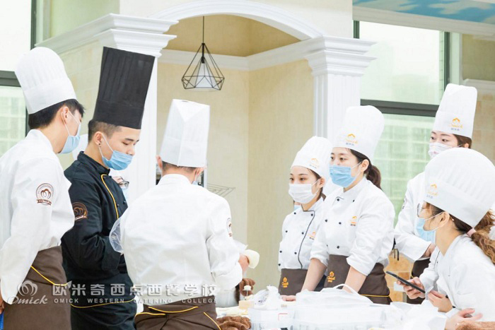 南京欧米奇西点学校靠谱吗？