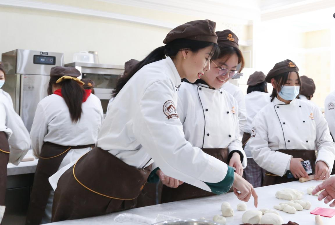 初中生学什么专业？