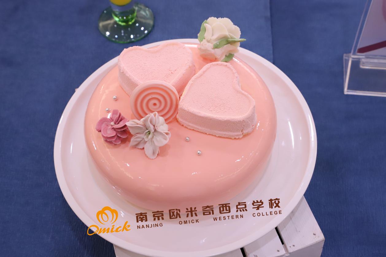 学蛋糕面包贵不贵？学费多少？