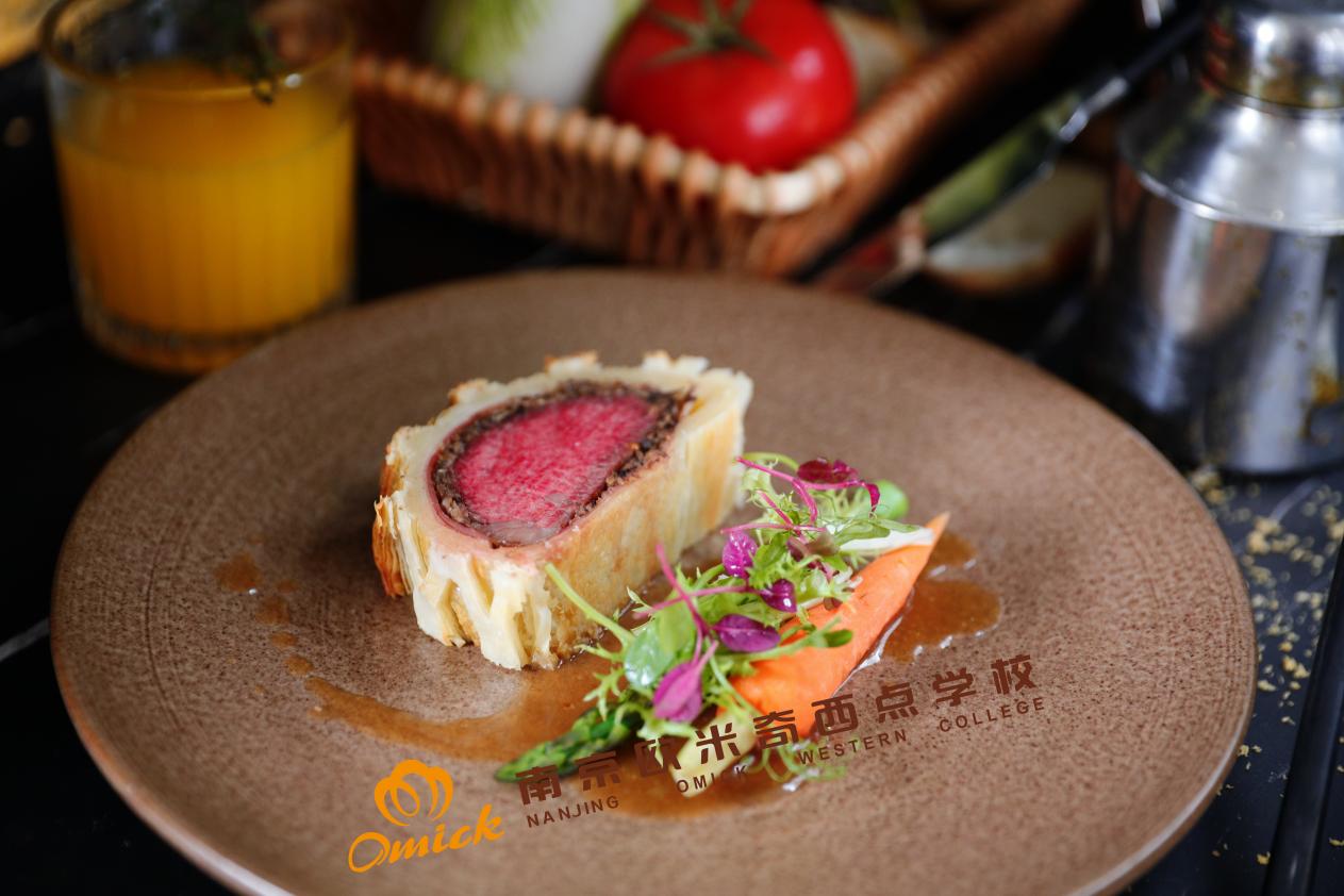 西餐厨师一个月多少钱