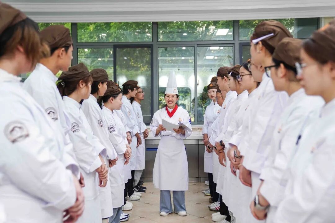 从课堂到名企的就业直通车!沉浸式体验南京欧米奇的一天学习vlog